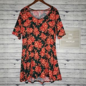 LuLaRoe Romantic Red Rose Tunic Tee